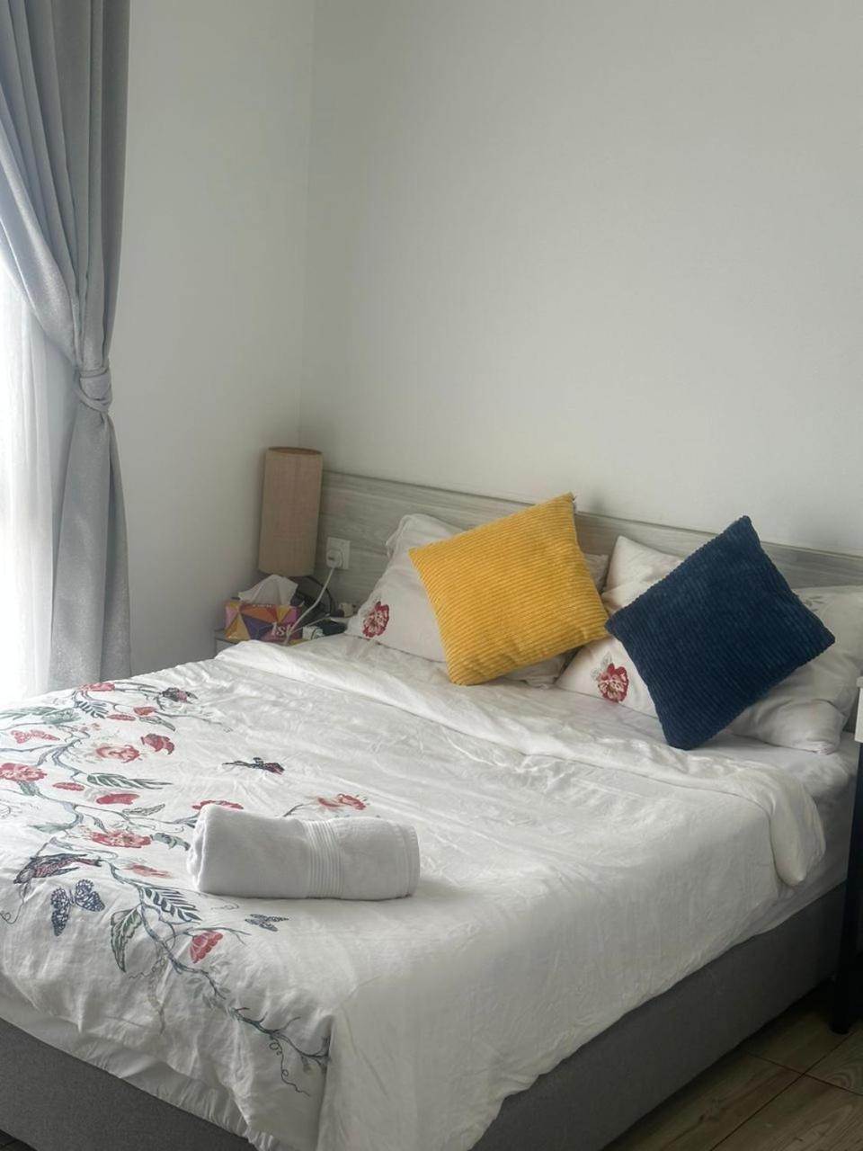 Cozy Free Wifi And Netflix 3 Bed Room At Kenwingston Cyberjaya Exterior photo